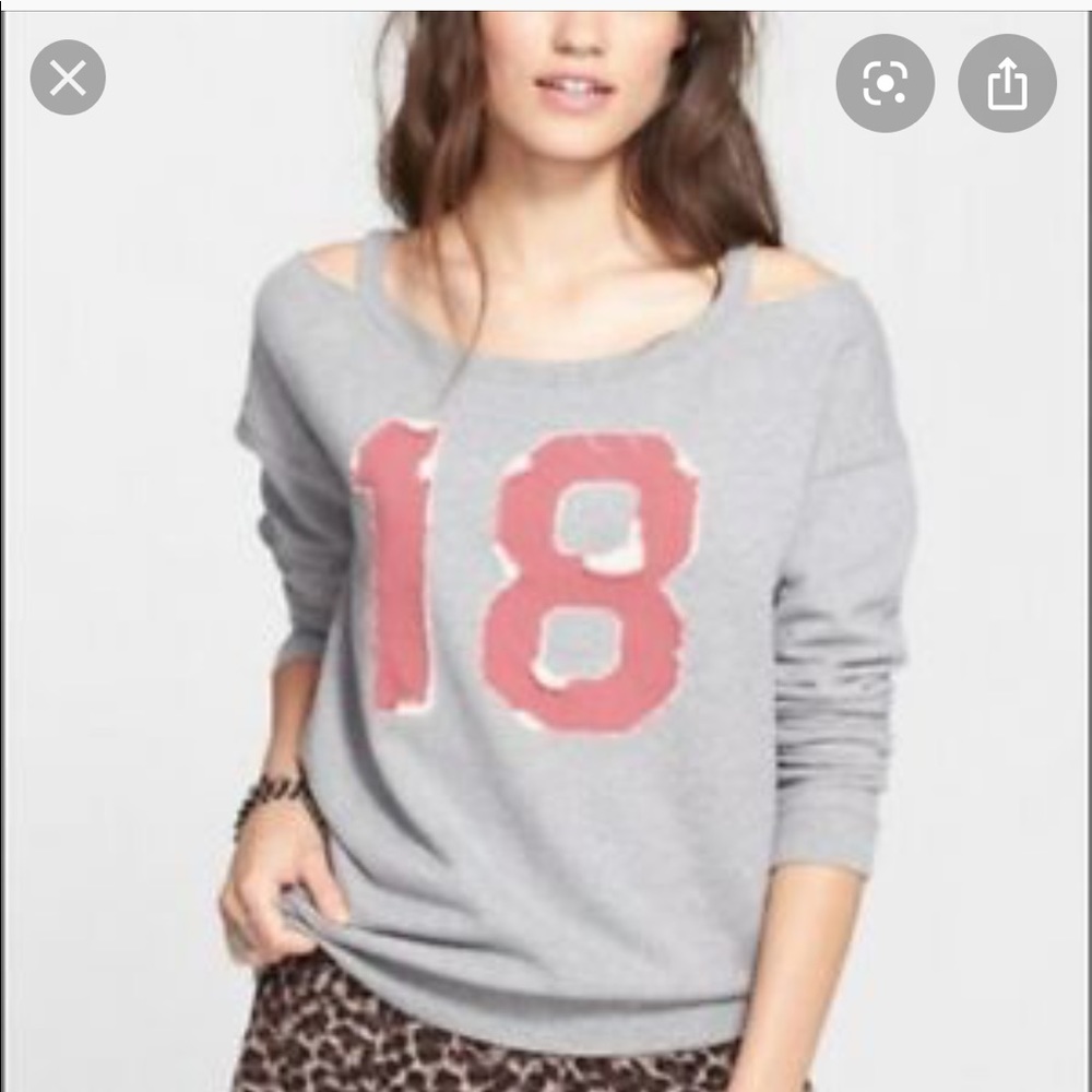 FREE PEOPLE sweatshirt